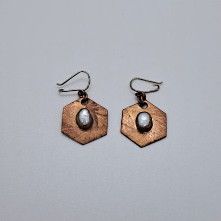 Boucles d'oreilles en cuivre avec perle